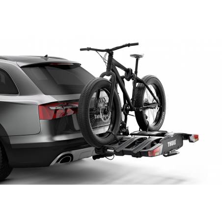 Grande capacité de chargement permettant le transport de vélos électriques et de VTT.